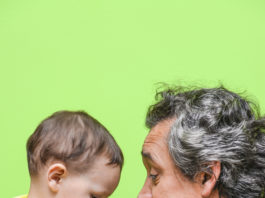 Yaşlı baba olanları çocuğu daha şanslı