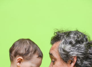 Yaşlı baba olanları çocuğu daha şanslı