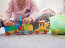 Çocuklara Çok Fazla Oyuncak Almak İyi Bir Fikir Mi?