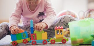 Çocuklara Çok Fazla Oyuncak Almak İyi Bir Fikir Mi?